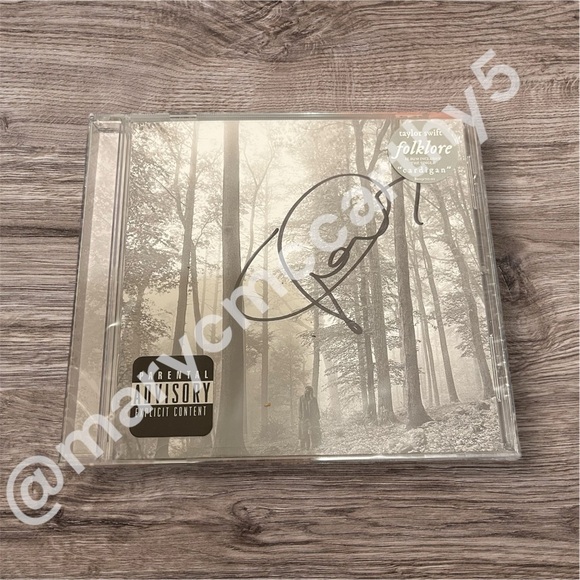 SIGNED Taylor Swift Folklore CD | New & Sealed - Picture 2 of 6